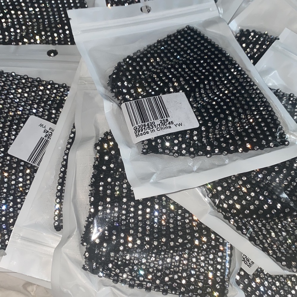 Breathable Rhinestone Mask - Picture 5 of 5